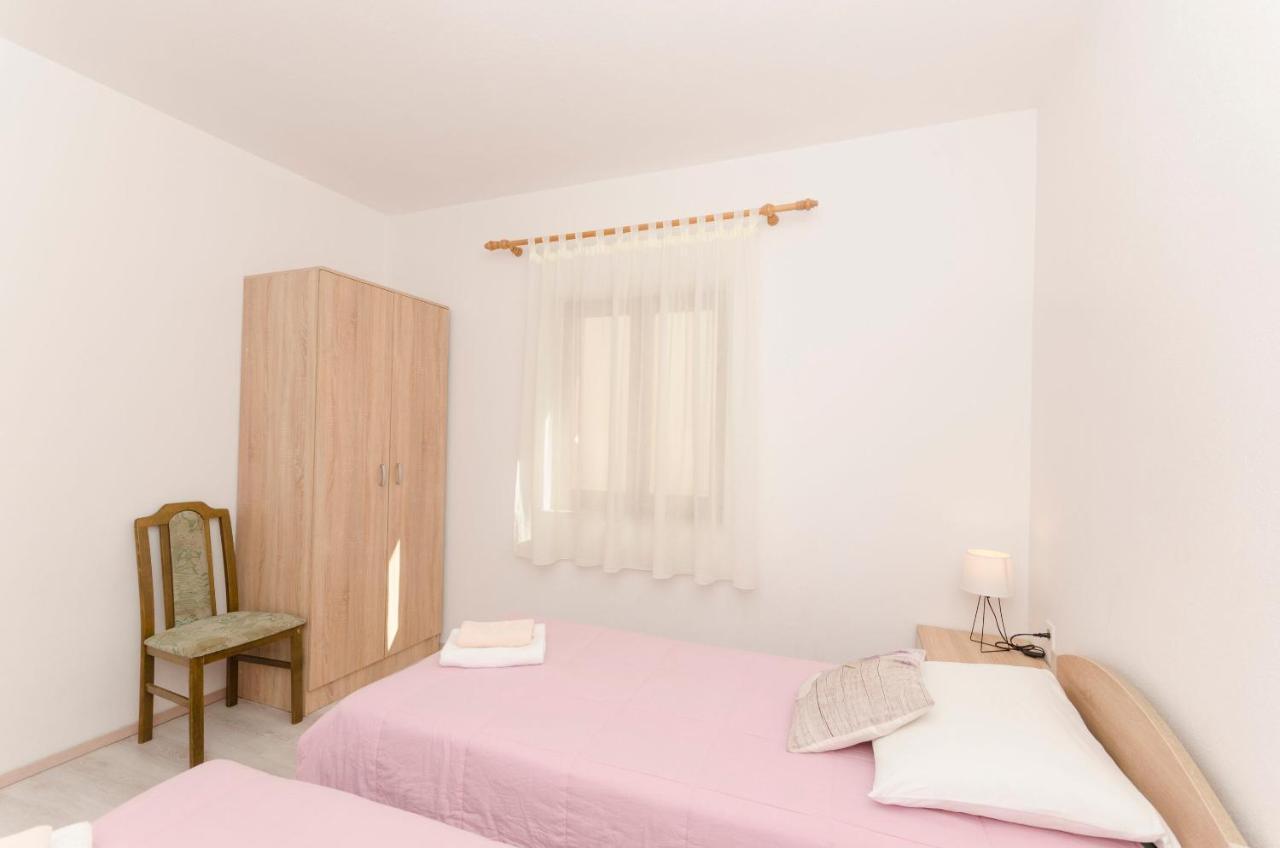 Apartments Silvana 수페타르 외부 사진