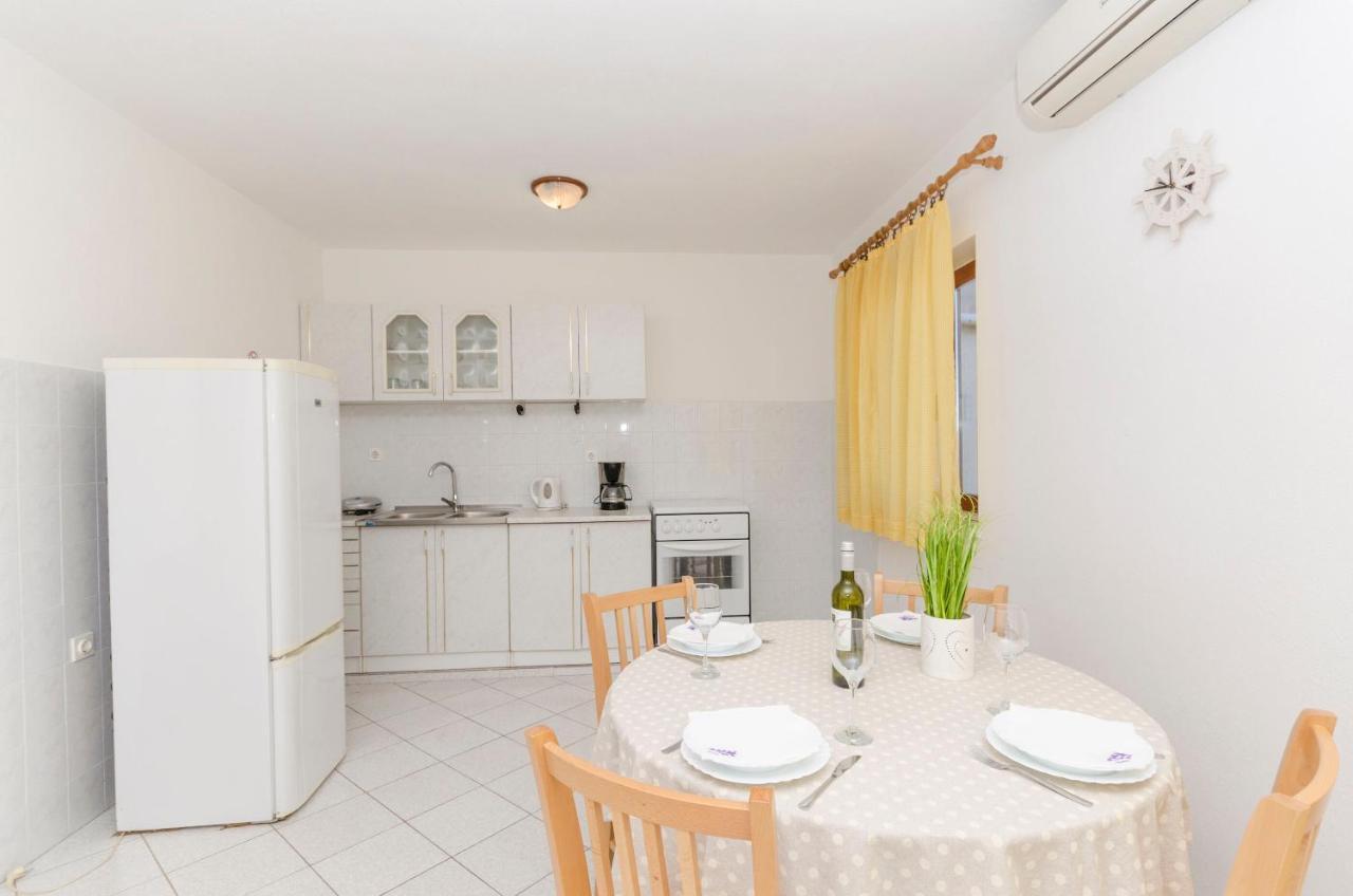 Apartments Silvana 수페타르 외부 사진