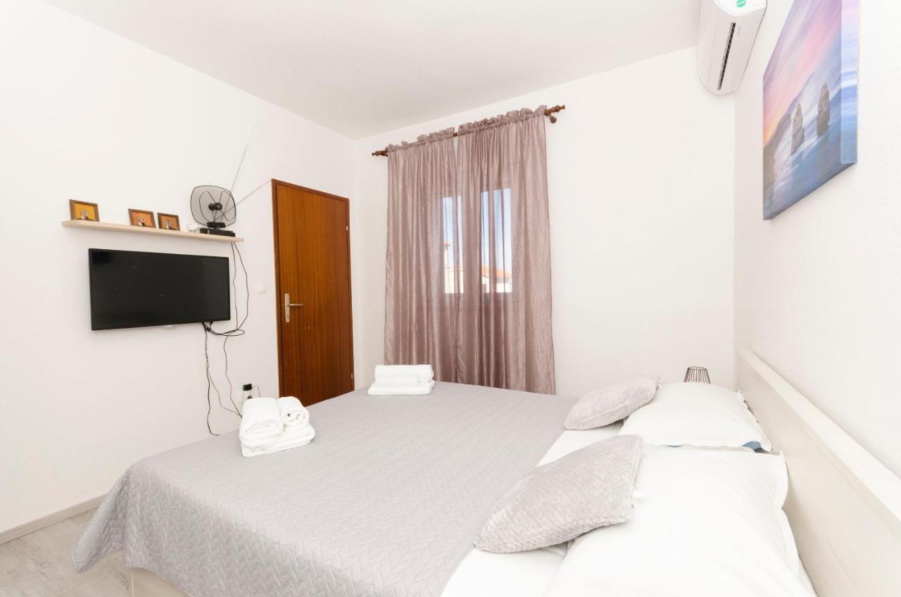 Apartments Silvana 수페타르 외부 사진